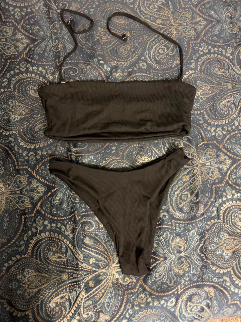 Black Ribbed Bandeau Bikini Set by zaful the top is a large bottoms are a small.